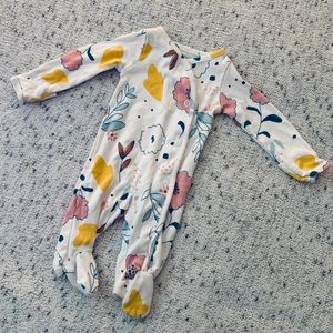 Baby girl little planet sleep n’ play